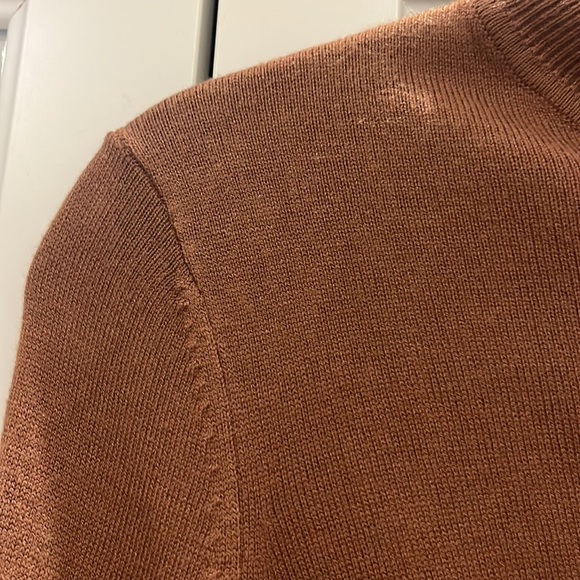 RW&co classic turtleneck sweater - Picture 4 of 6